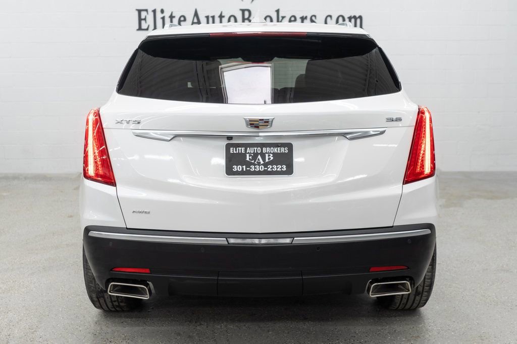 Used 2017 Cadillac XT5 Luxury w/ Driver Awareness Package image 4