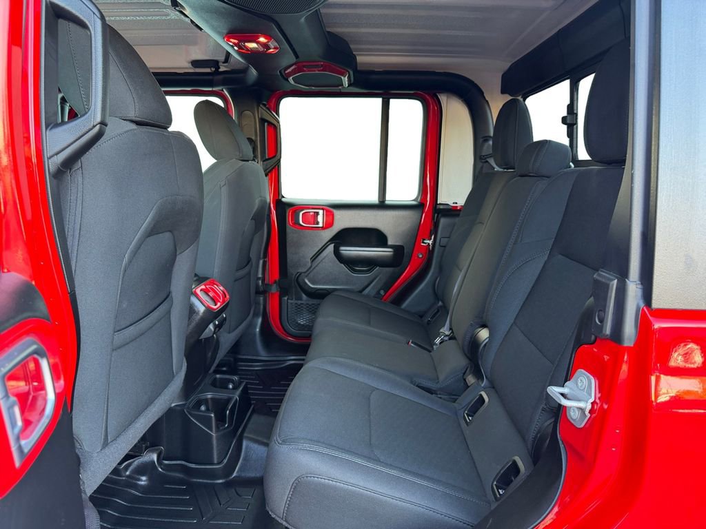 Used 2021 Jeep Gladiator Sport image 16