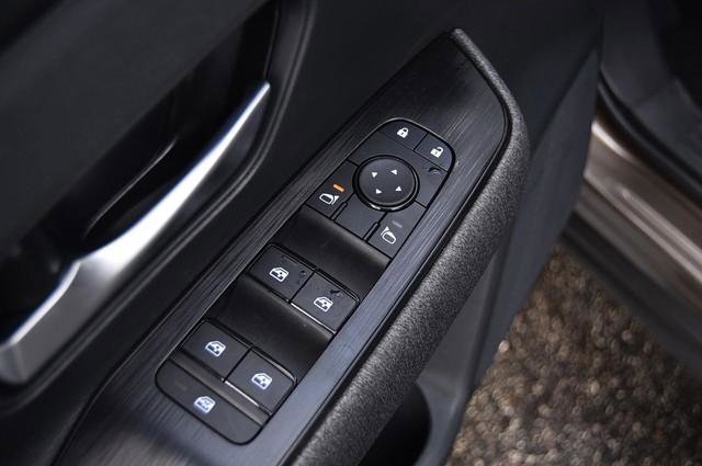 New 2026 Nissan Kicks SV w/ SV Premium Package image 8