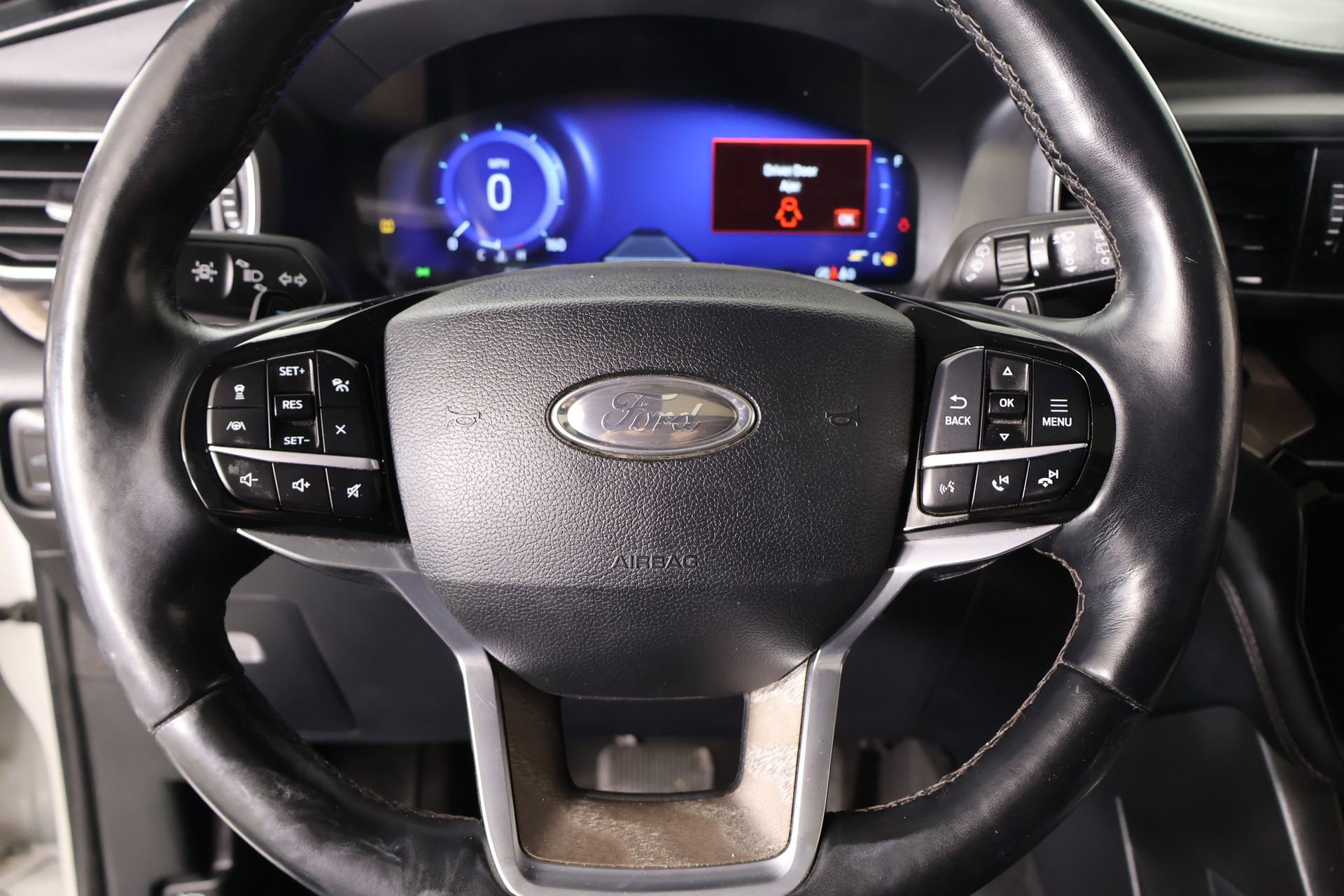 Used 2021 Ford Explorer Platinum w/ Equipment Group 601A image 3