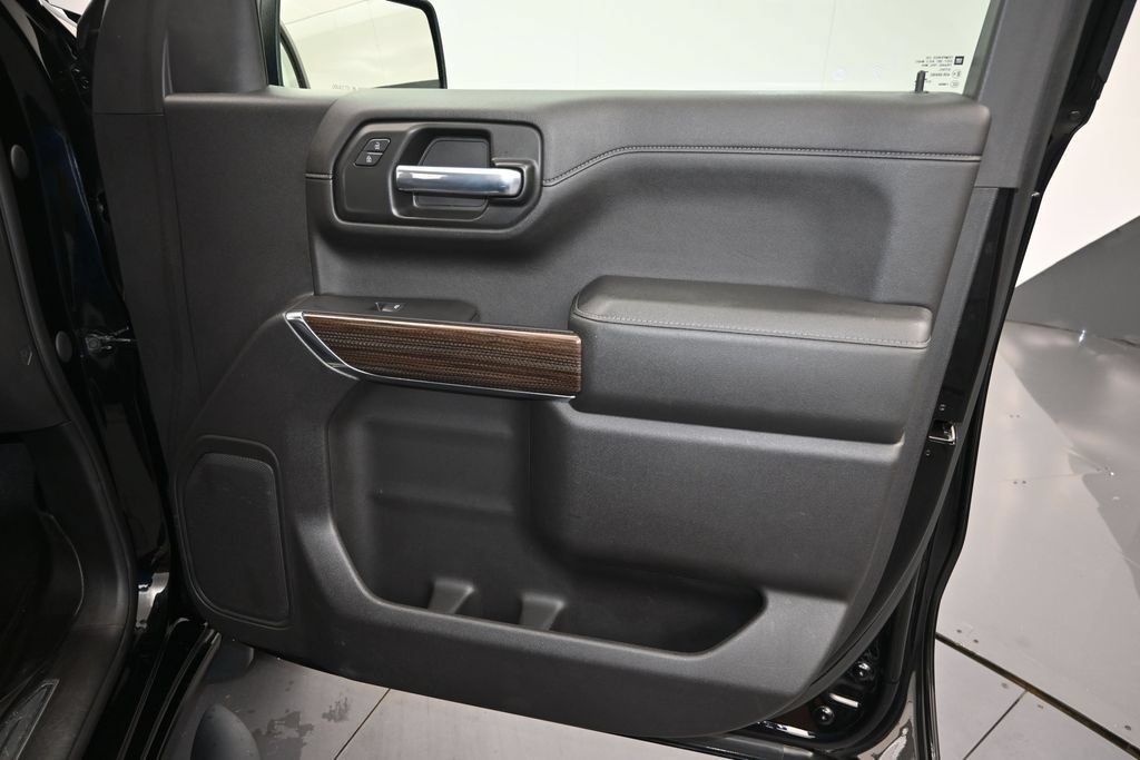 Used 2020 Chevrolet Silverado 1500 LT w/ All-Star Edition RWD image 12
