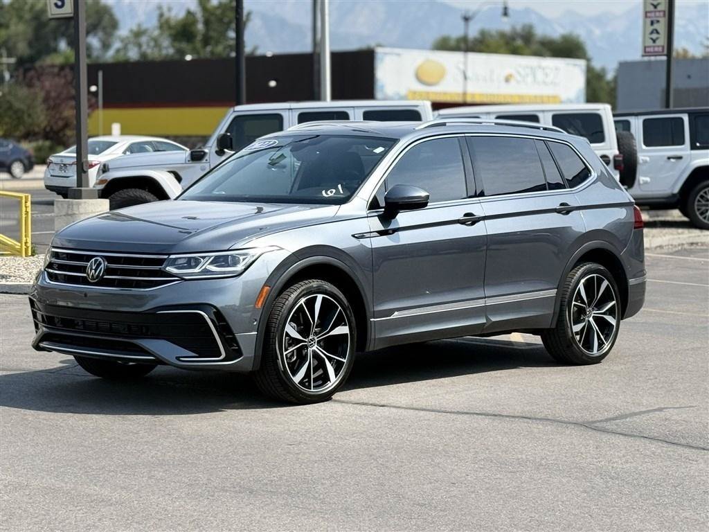 Used 2022 Volkswagen Tiguan SEL R-Line AWD/4WD image 3