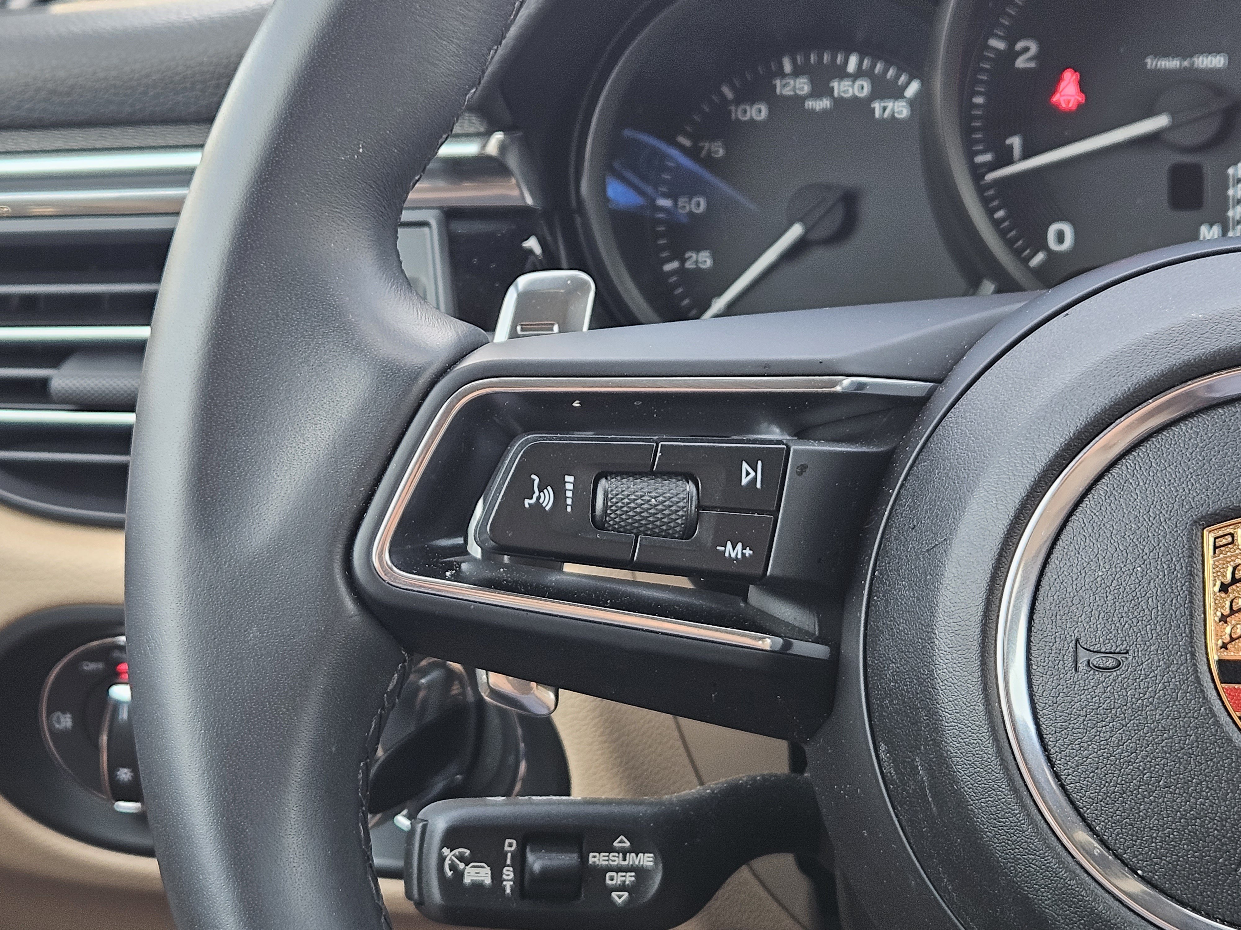 Certified 2026 Porsche Macan AWD/4WD image 26