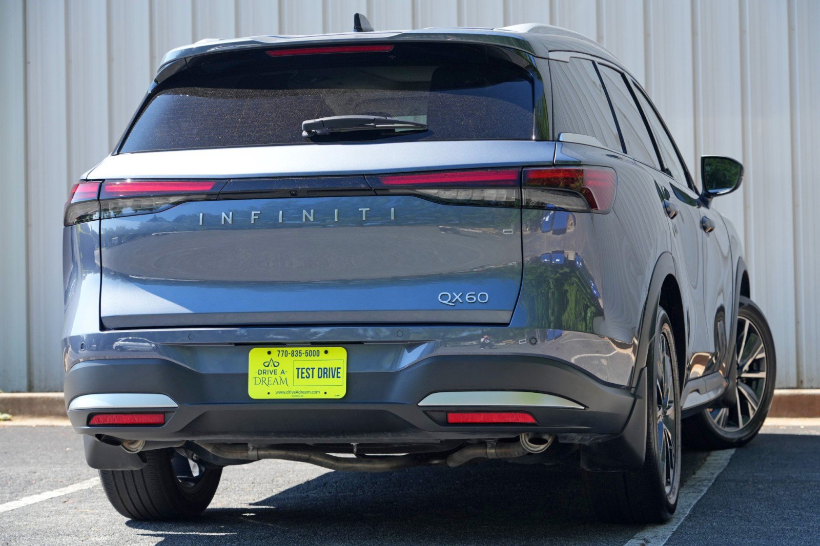 Used 2026 INFINITI QX60 Luxe w/ Cargo Package FWD image 5