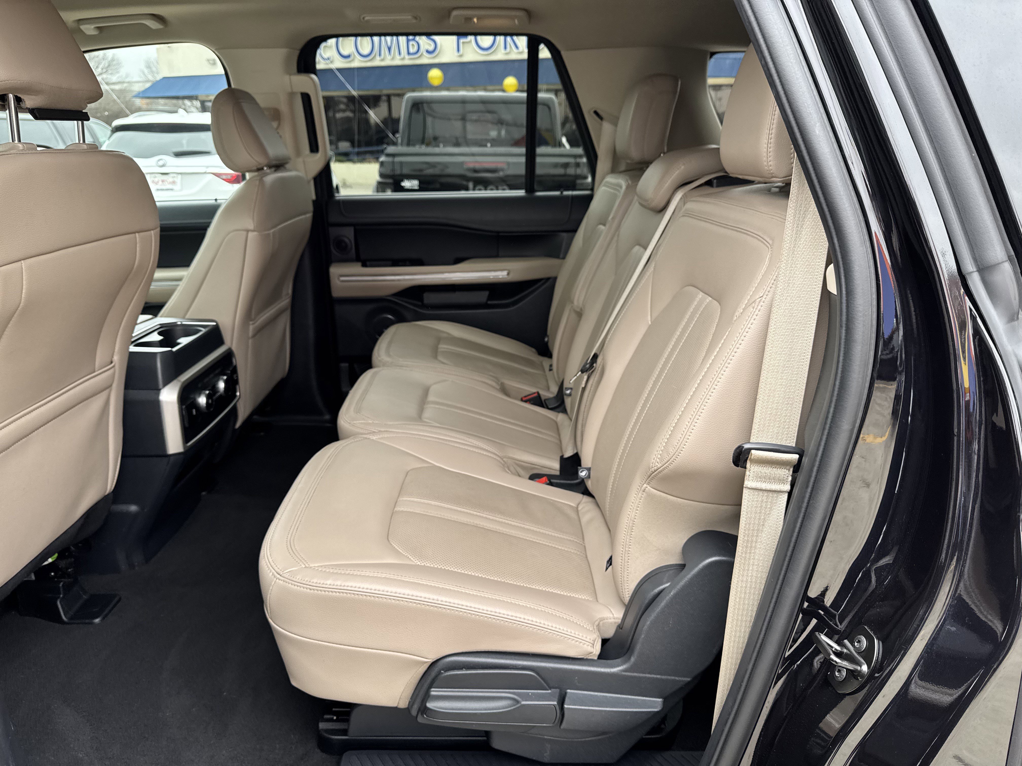 Used 2024 Ford Expedition Max Limited image 13