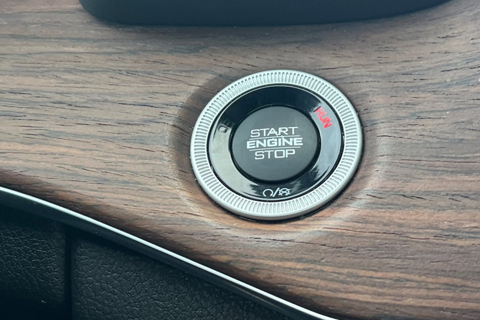 Used 2023 Jeep Grand Cherokee L Summit w/ Advanced Protech Group IV image 25