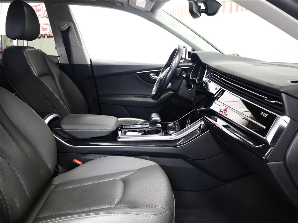 Used 2019 Audi Q8 Premium Plus w/ Premium Plus image 19