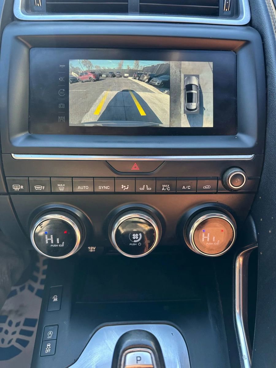 Used 2018 Jaguar E-PACE SE image 13