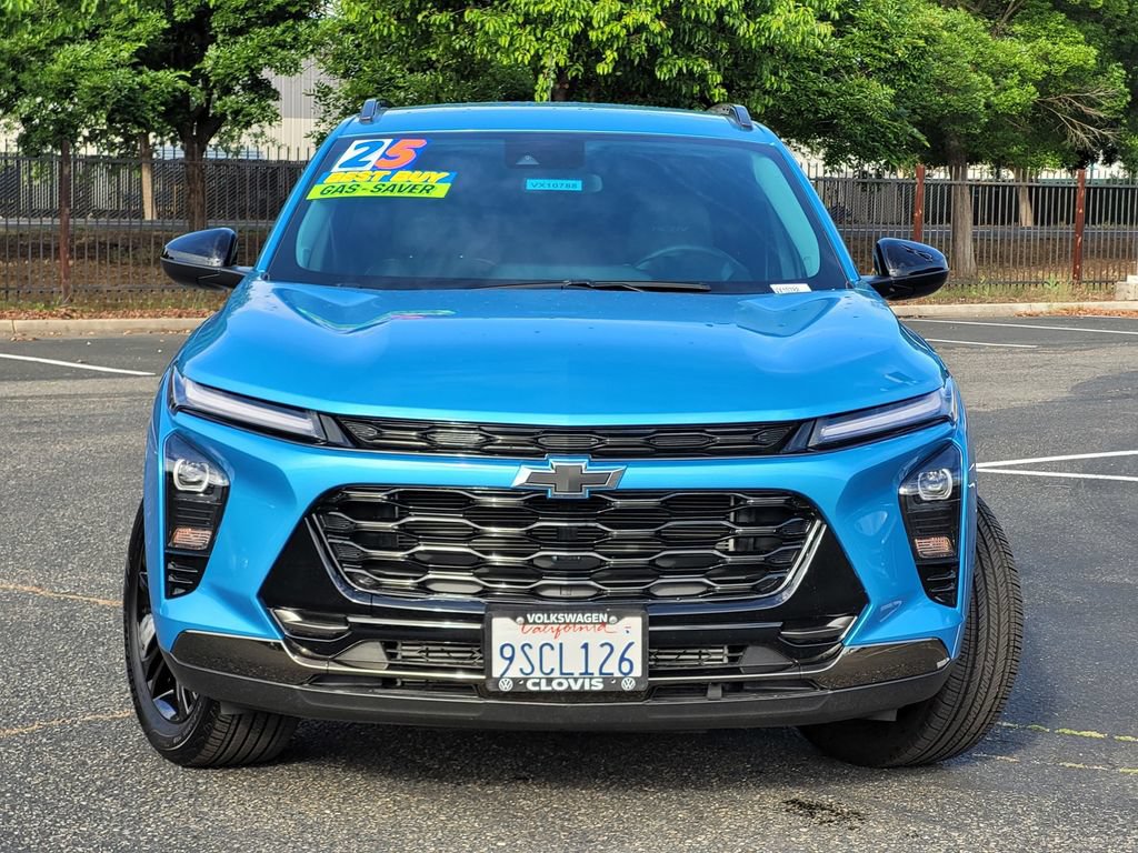 Used 2025 Chevrolet Trax ACTIV w/ Driver Confidence Package FWD image 3