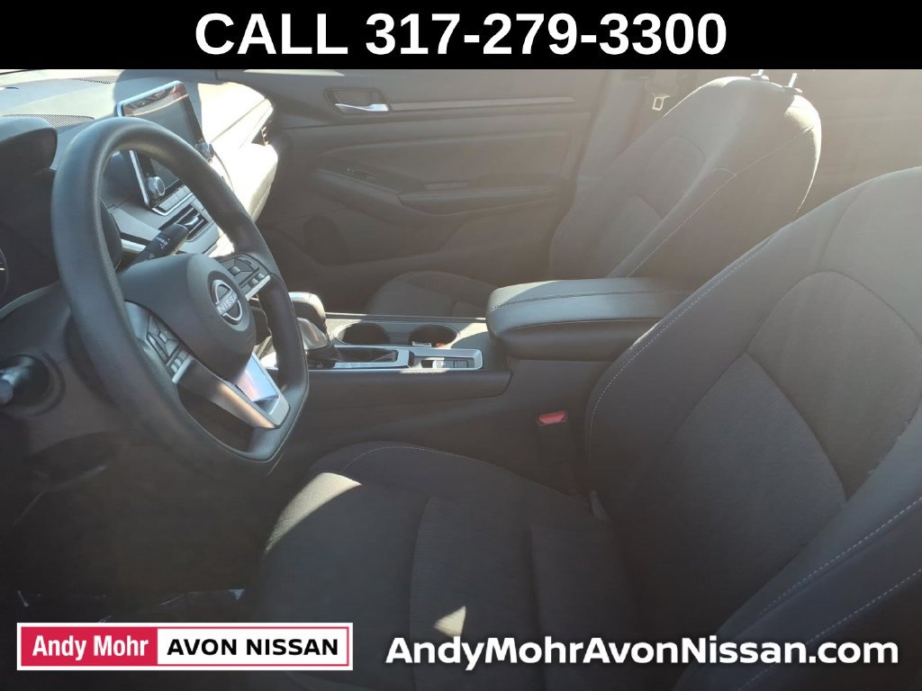 Used 2025 Nissan Altima 2.5 SV AWD/4WD image 18