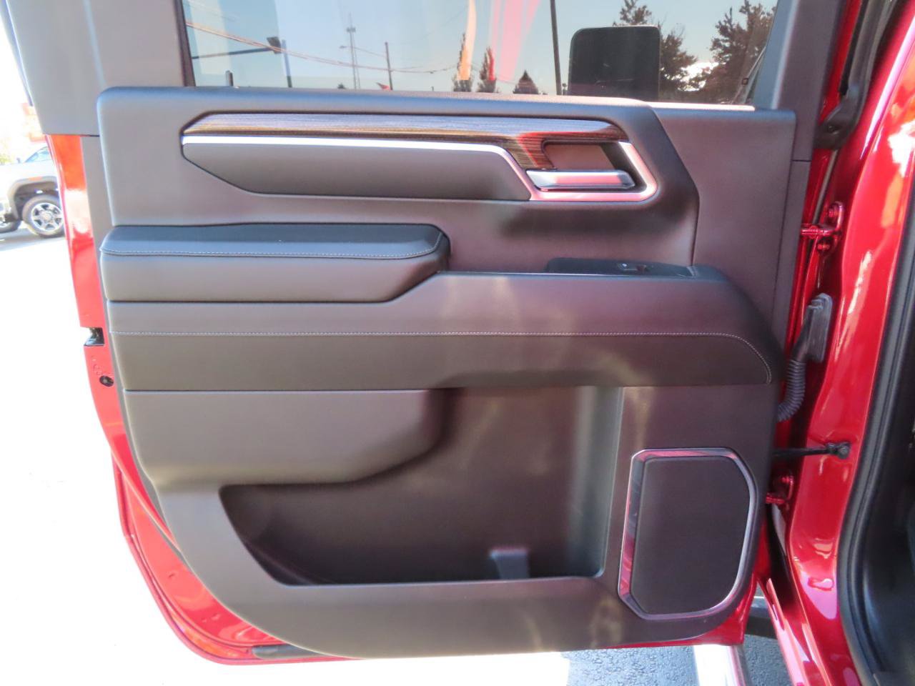Used 2024 Chevrolet Silverado 2500 LT AWD/4WD image 42