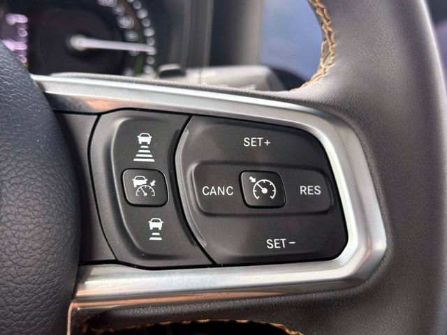 Used 2024 Jeep Wrangler Unlimited Sahara AWD/4WD image 26
