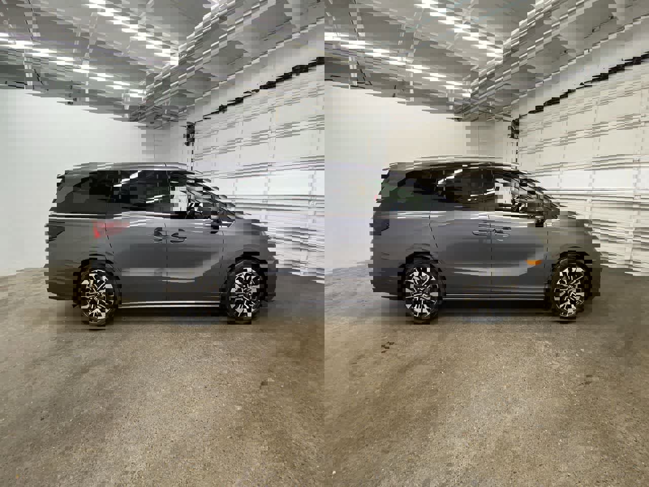 Used 2026 Honda Odyssey Elite image 7