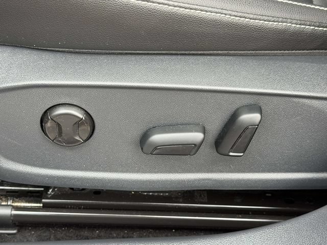 Certified 2023 Volkswagen Jetta SE FWD image 20