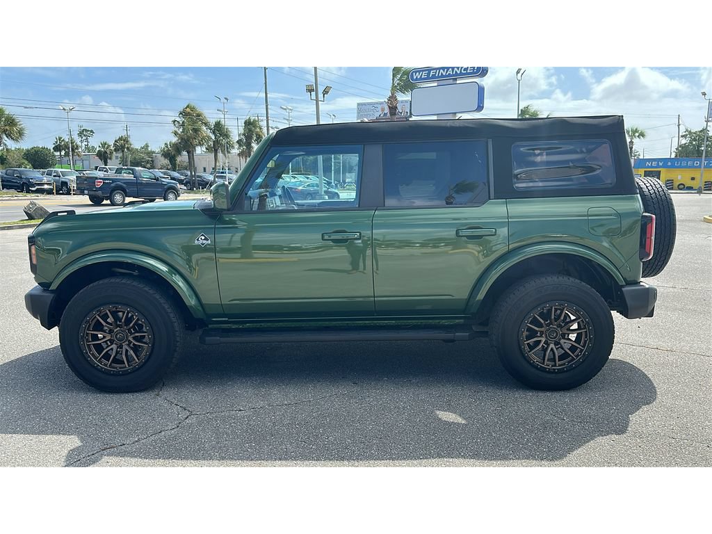 Used 2023 Ford Bronco Outer Banks AWD/4WD image 2