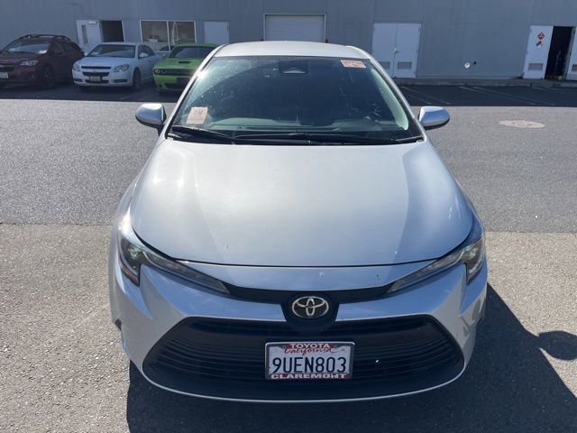 Used 2025 Toyota Corolla LE image 2