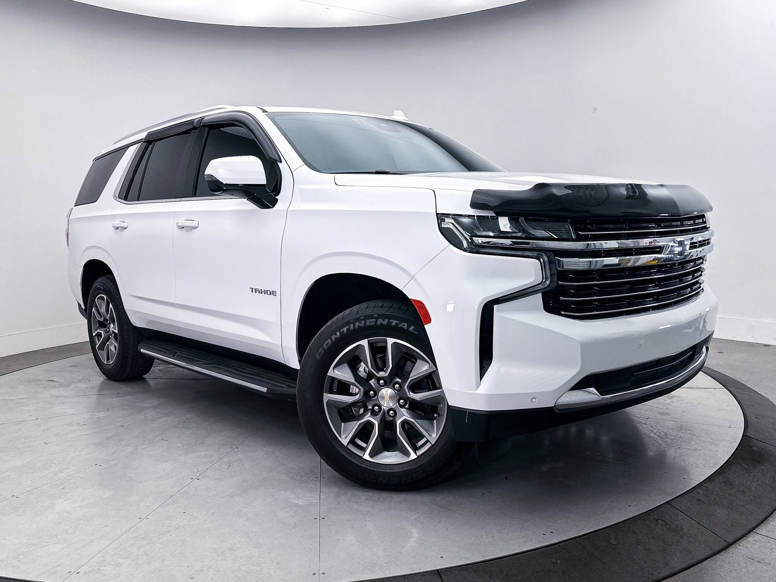 Used 2024 Chevrolet Tahoe LT w/ LT Signature Package AWD/4WD image 1
