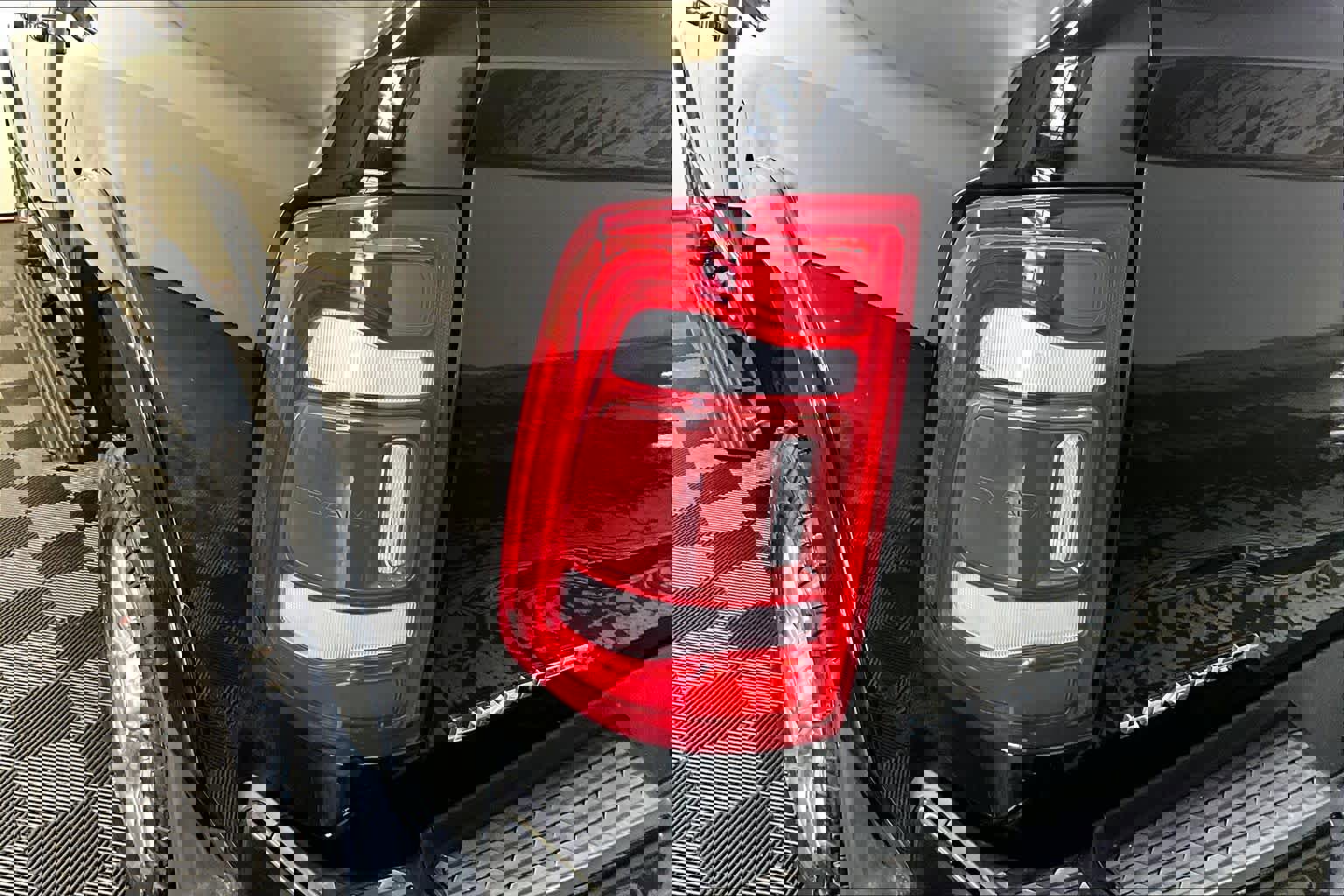 Used 2019 RAM 2500 Limited image 28