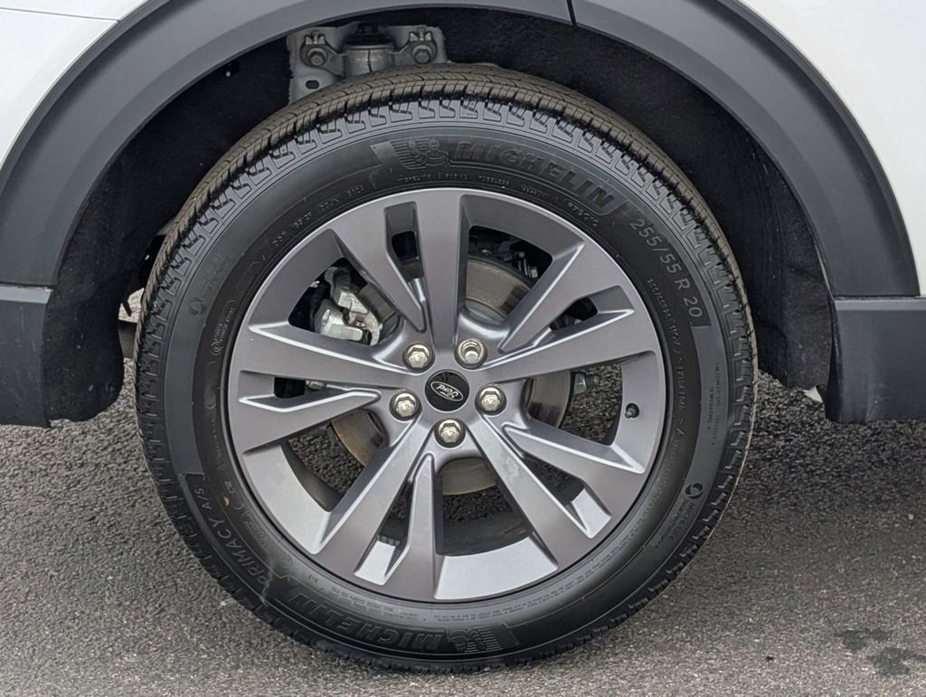 New 2025 Ford Explorer Active w/ Active Comfort Package image 17