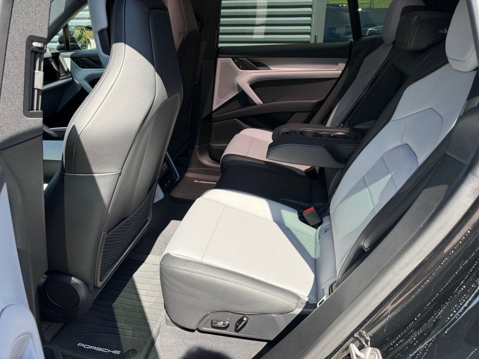 New 2026 Porsche Cayenne S AWD/4WD image 20