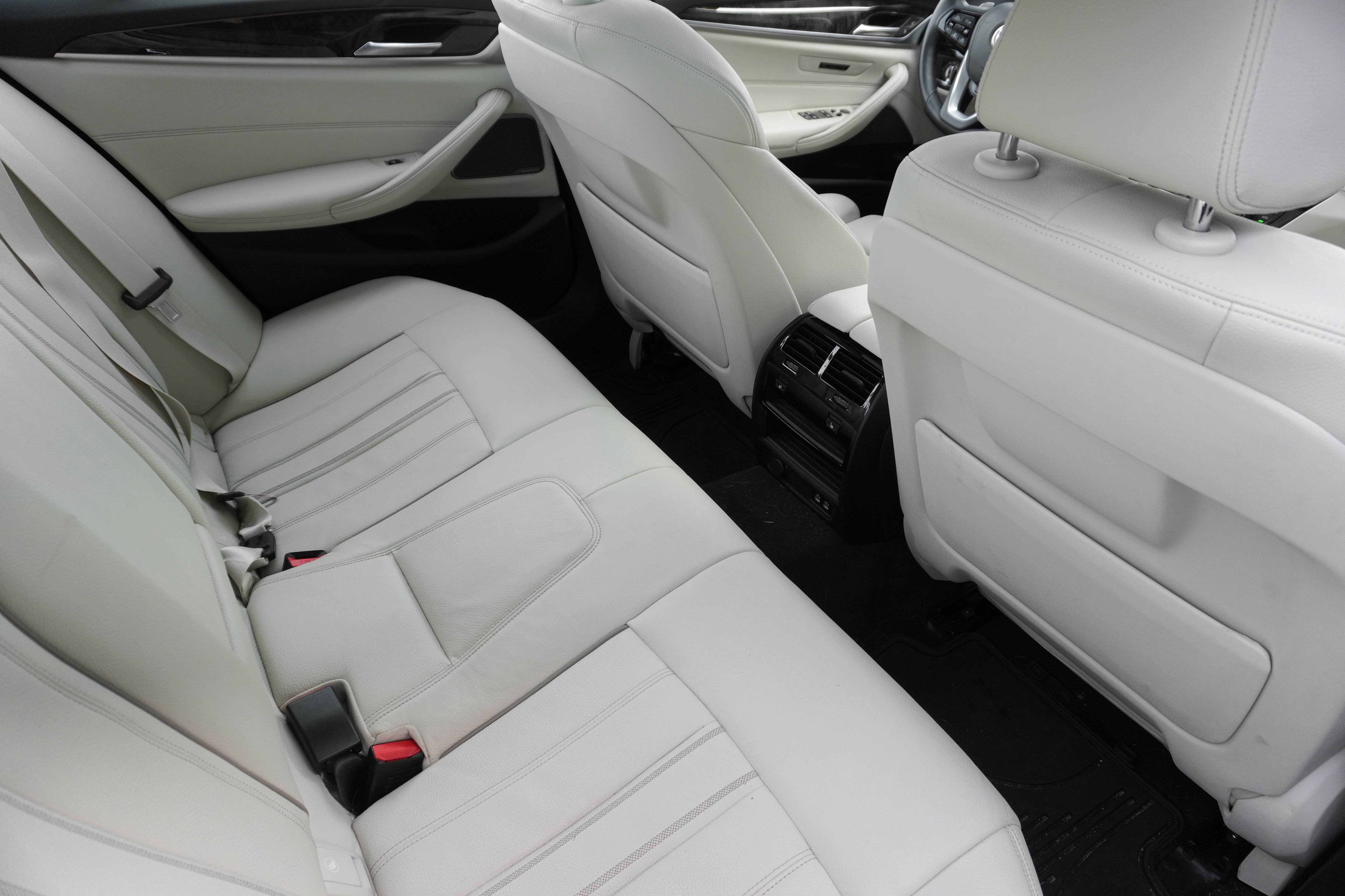 Used 2023 BMW 540i w/ Executive Package image 33