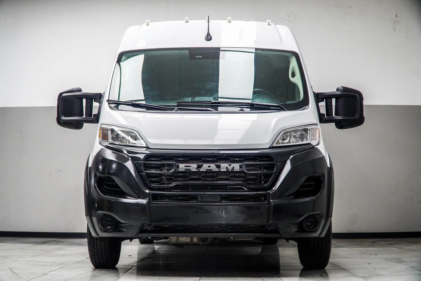 Used 2023 RAM ProMaster 2500 FWD image 9