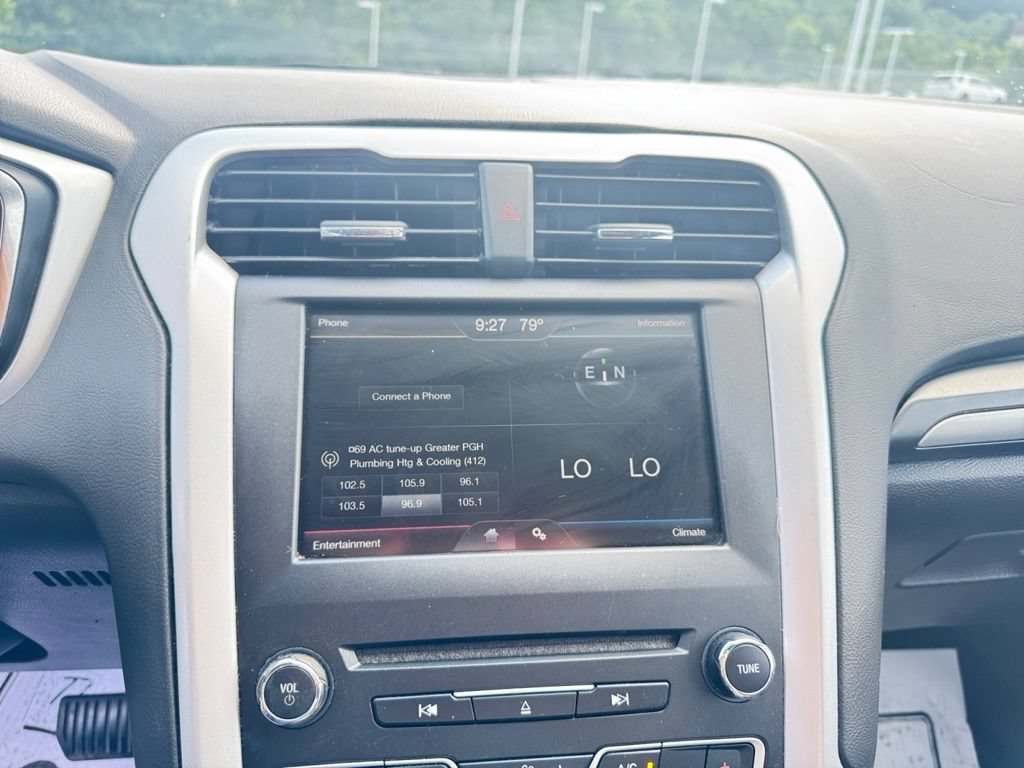 Used 2016 Ford Fusion SE FWD image 15