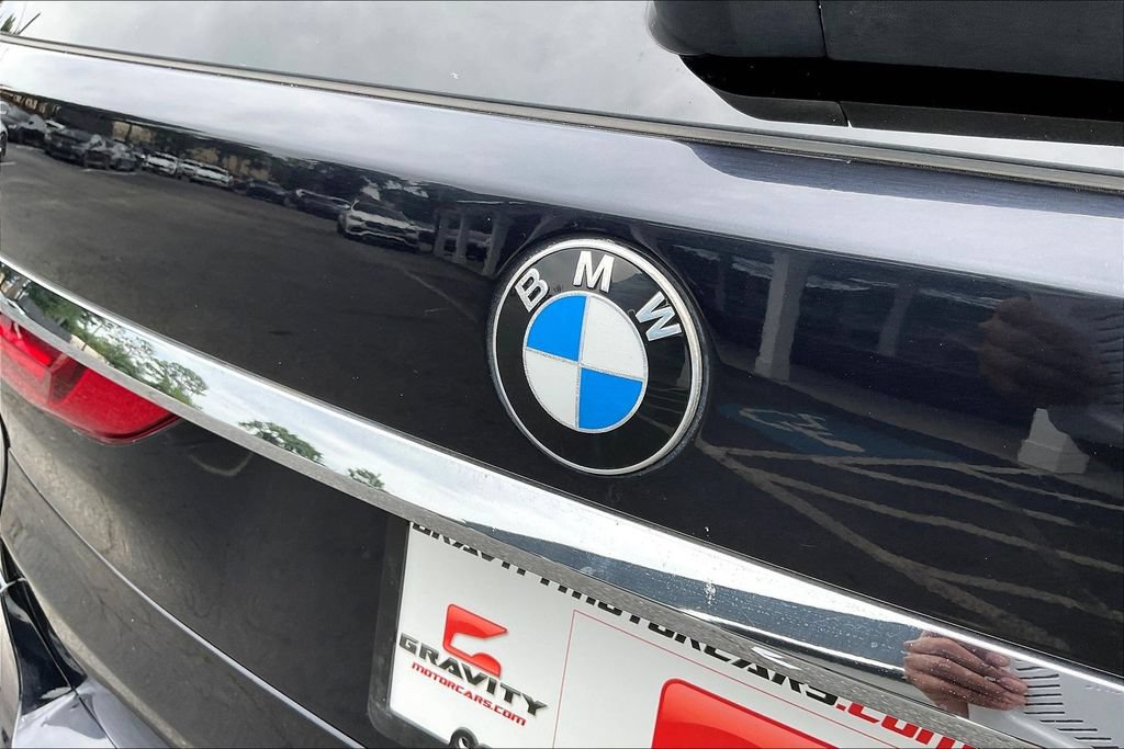 Used 2021 BMW X7 xDrive40i w/ M Sport Package AWD/4WD image 23