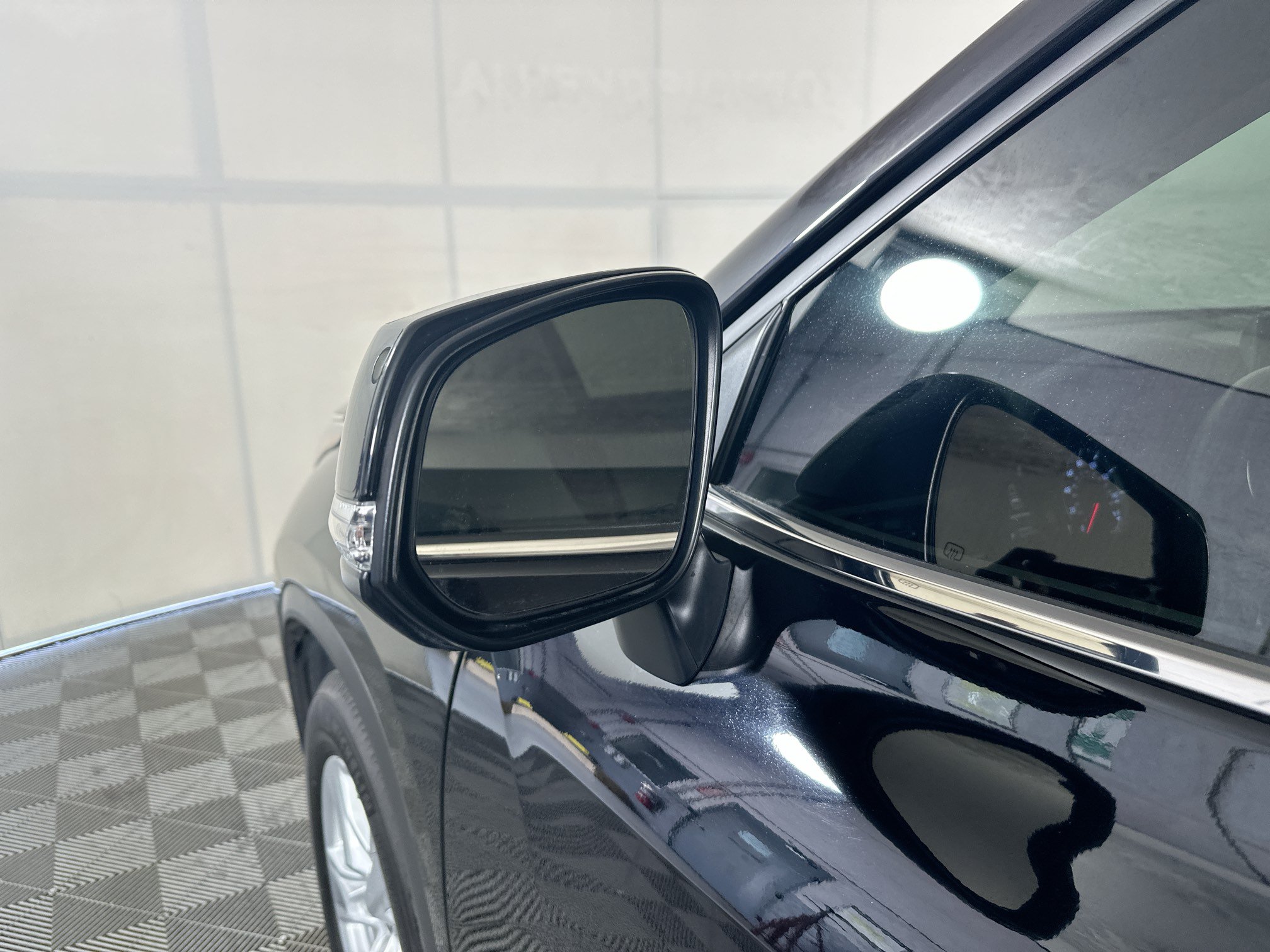 Used 2021 Toyota Highlander L FWD image 10