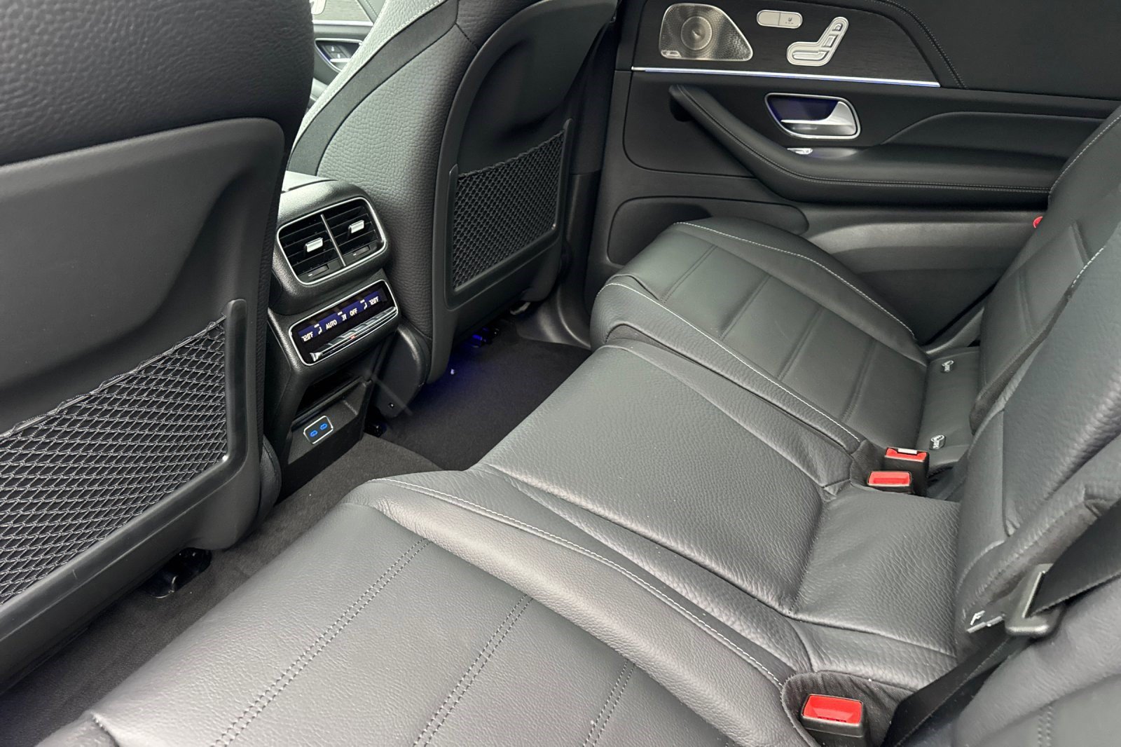New 2026 Mercedes-Benz GLS 580 4MATIC image 21