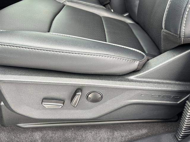 New 2025 Ford F150 Lariat w/ Equipment Group 501A Mid image 11