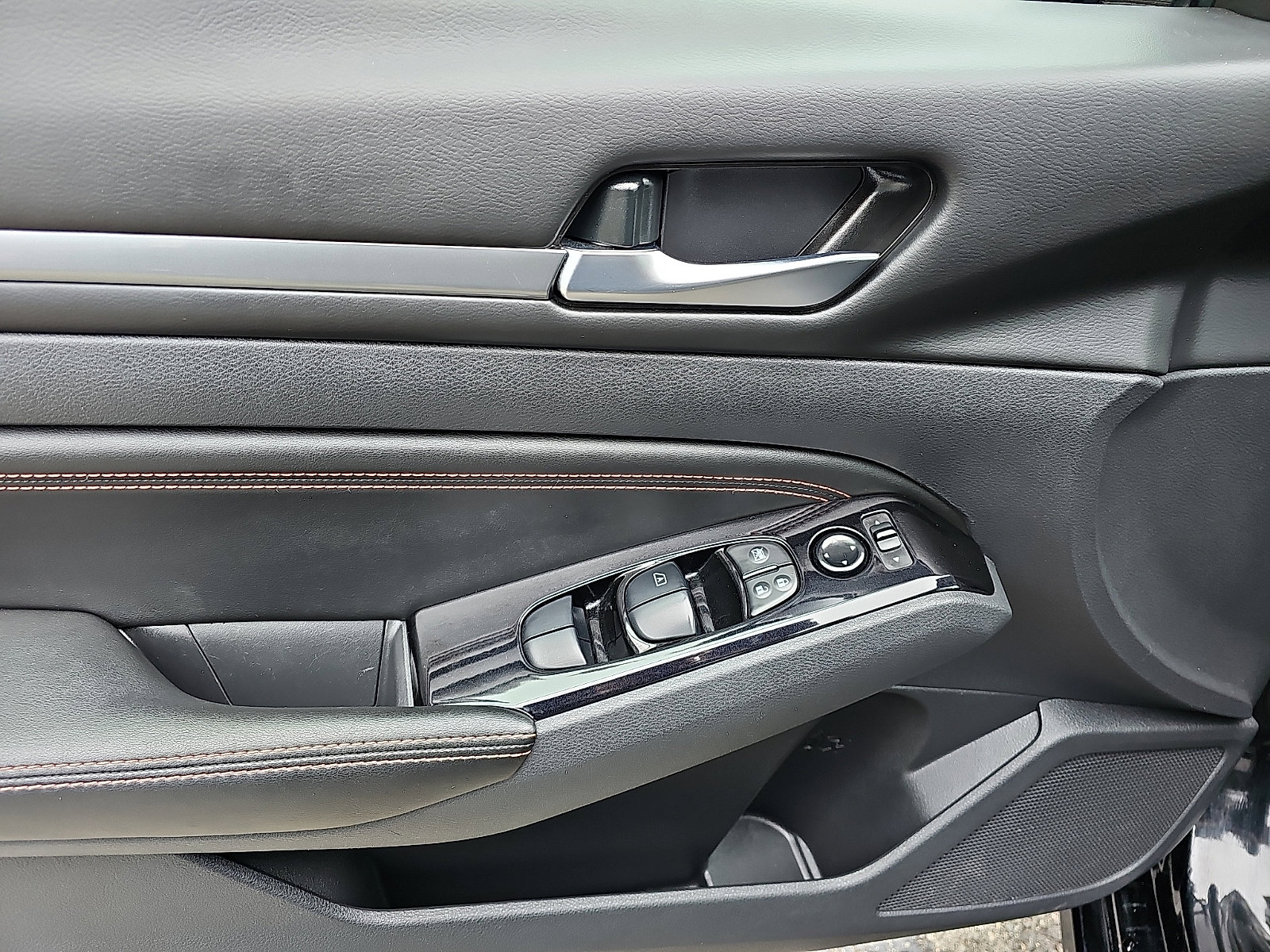 Certified 2023 Nissan Altima 2.5 SR image 13