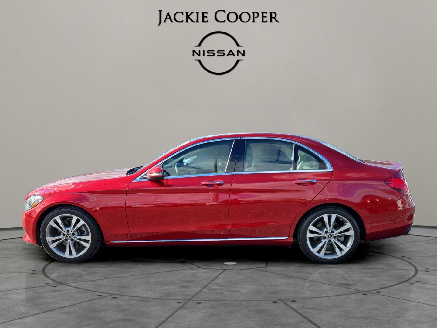 Used 2018 Mercedes-Benz C 300 Sedan image 2