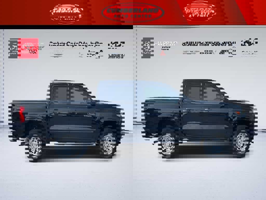 Used 2024 Chevrolet Colorado W/T image 9