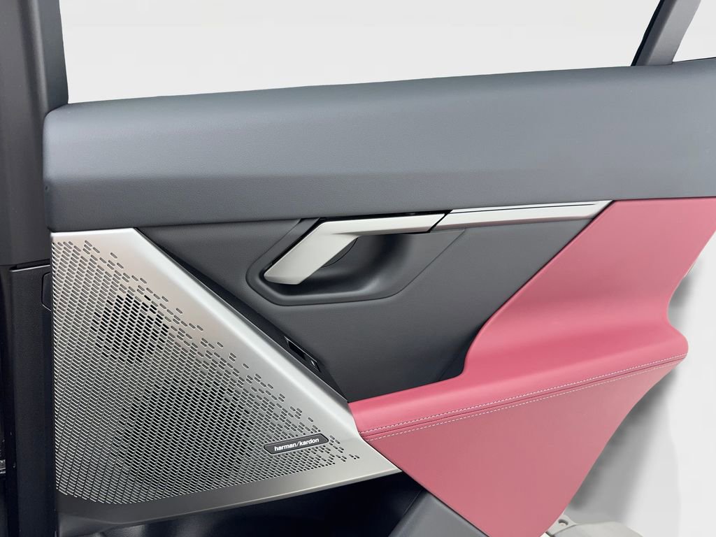 Used 2026 BMW 530i w/ M Sport Package image 57