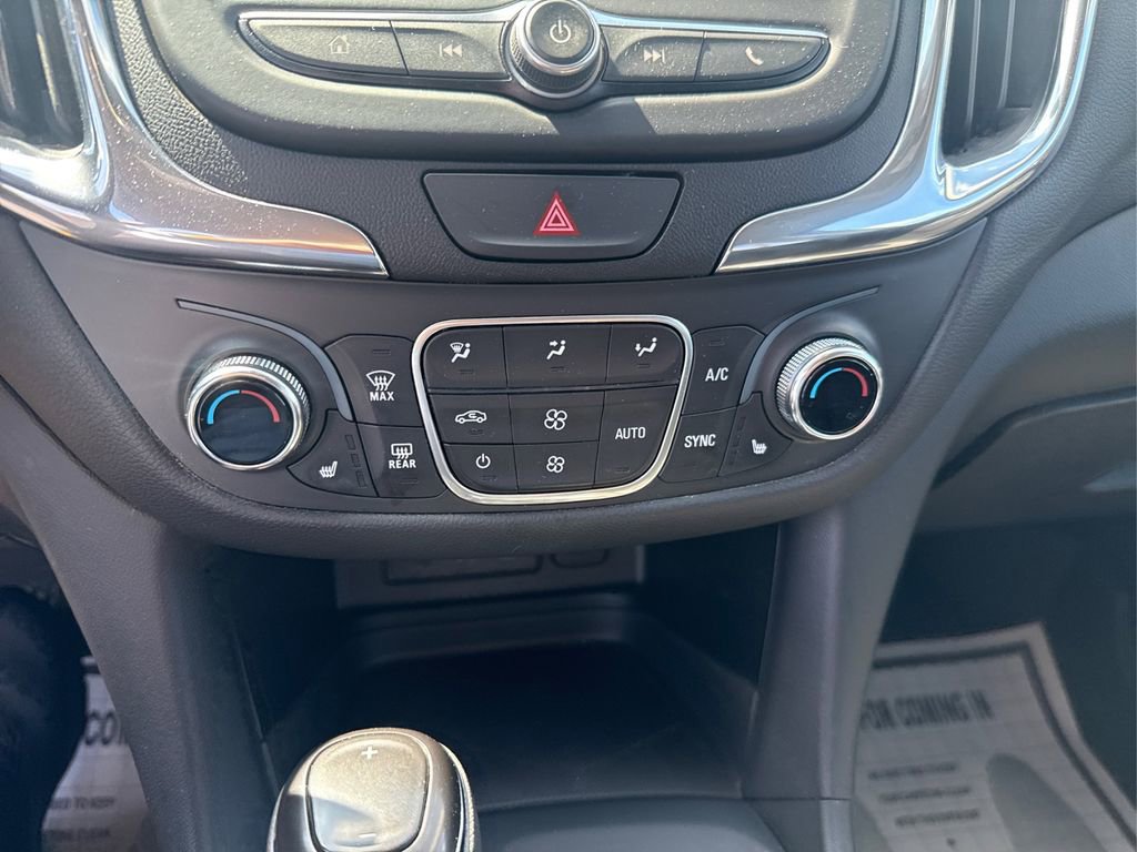 Used 2020 Chevrolet Equinox LT w/ Driver Convenience Package image 38