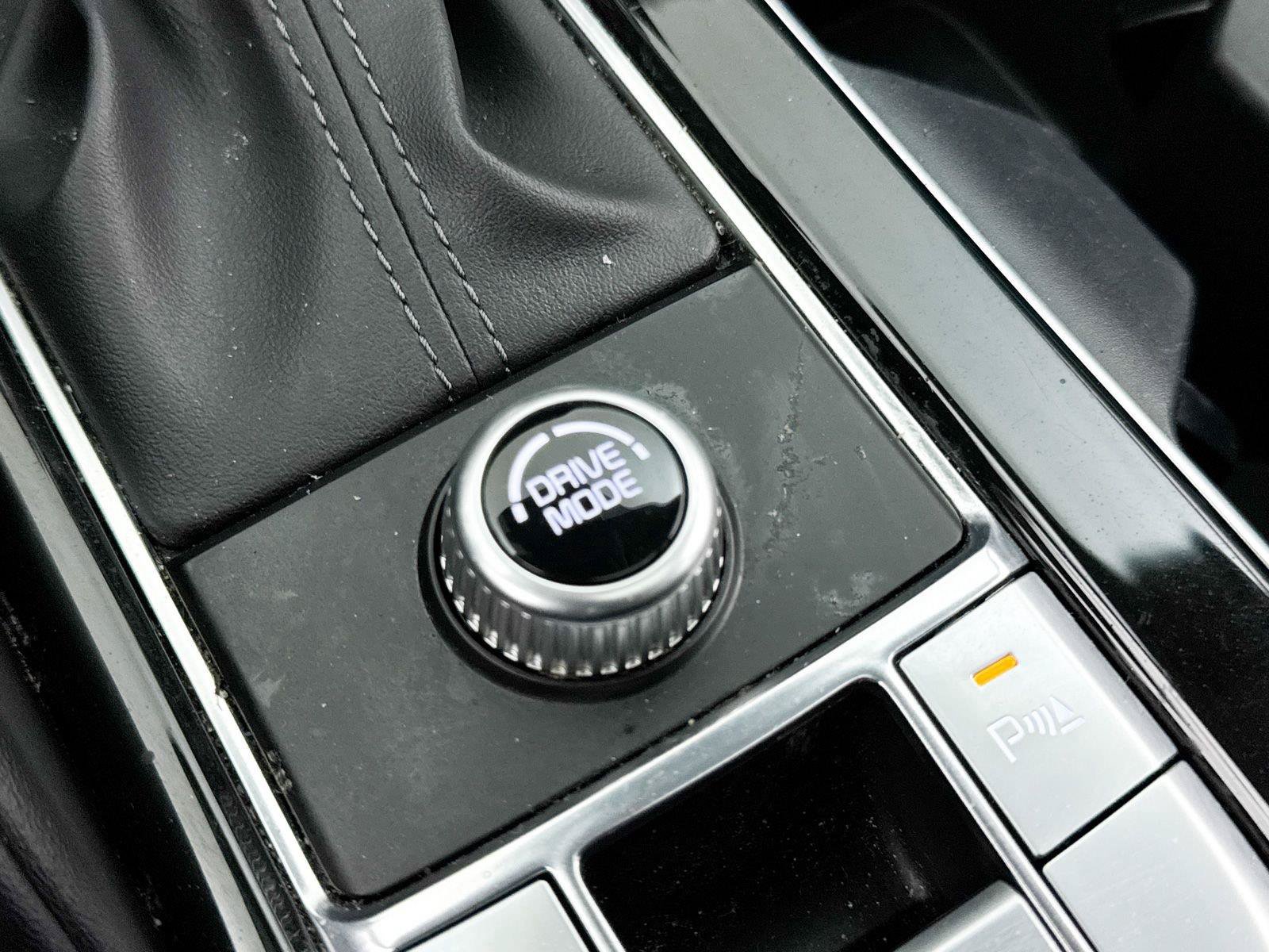 Certified 2024 Kia Telluride S w/ S Sunroof Package FWD image 9