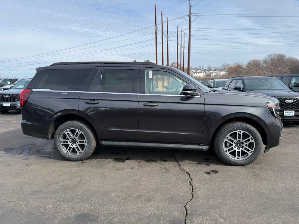 New 2026 Ford Expedition Active image 5