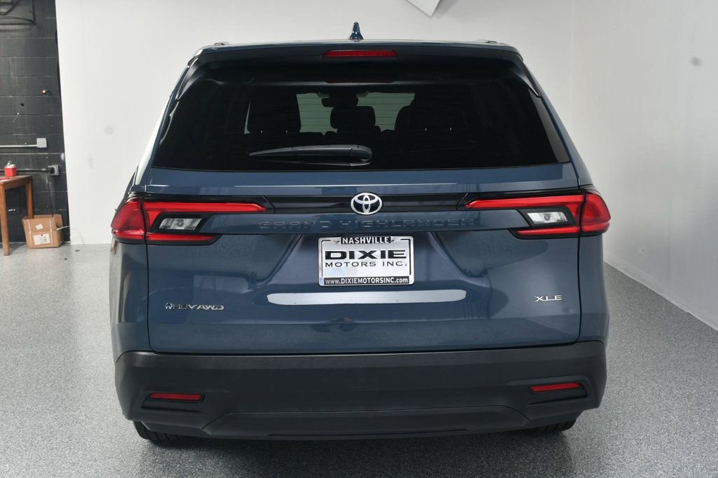 Used 2024 Toyota Grand Highlander AWD Hybrid image 13