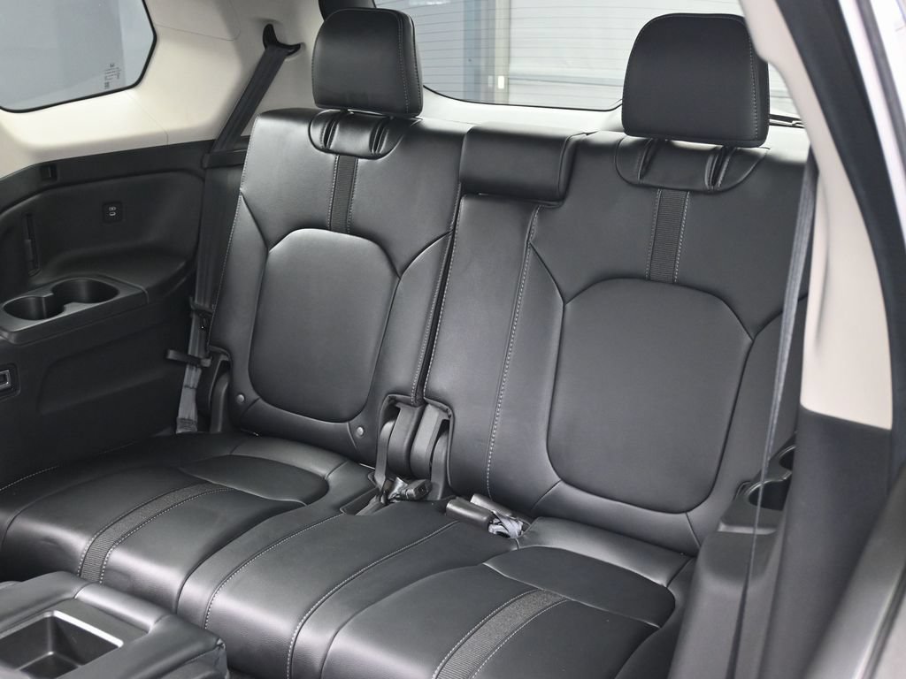Used 2025 Honda Pilot EX-L image 29