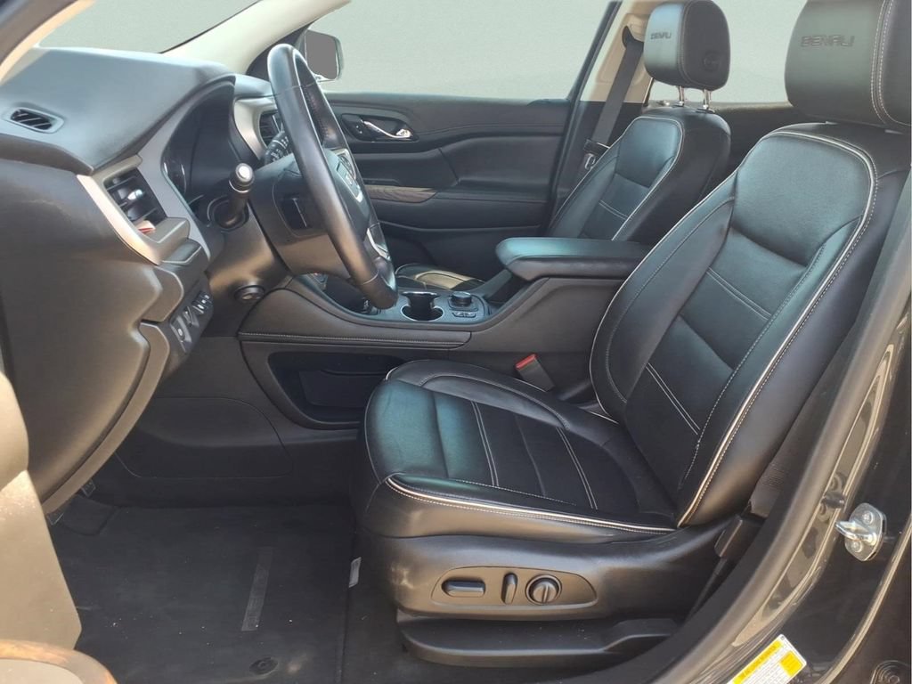 Used 2021 GMC Acadia Denali w/ Denali Technology Package FWD image 13