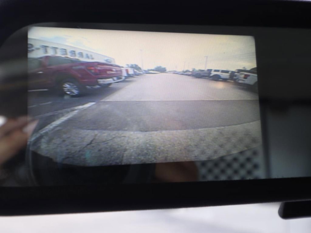 Used 2022 GMC Savana 2500 w/ Driver Convenience Package RWD image 4
