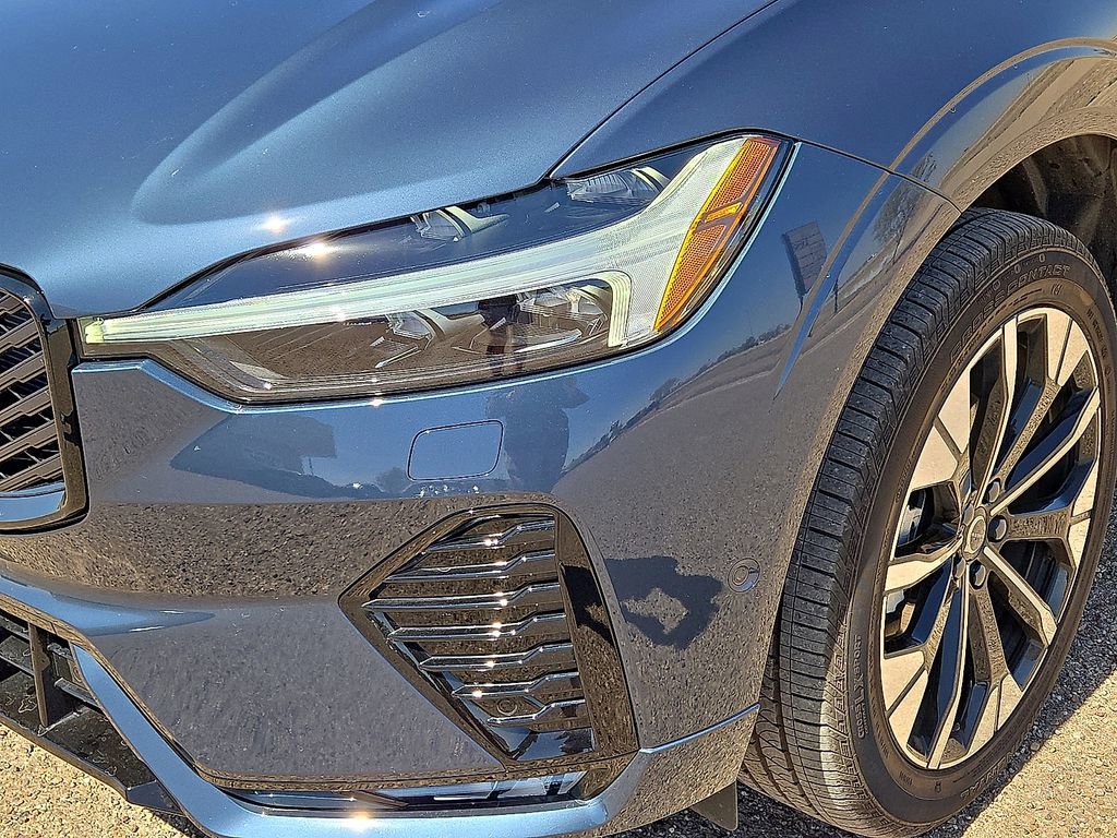 New 2026 Volvo XC60 B5 Plus w/ Protection Package Premier AWD/4WD image 9