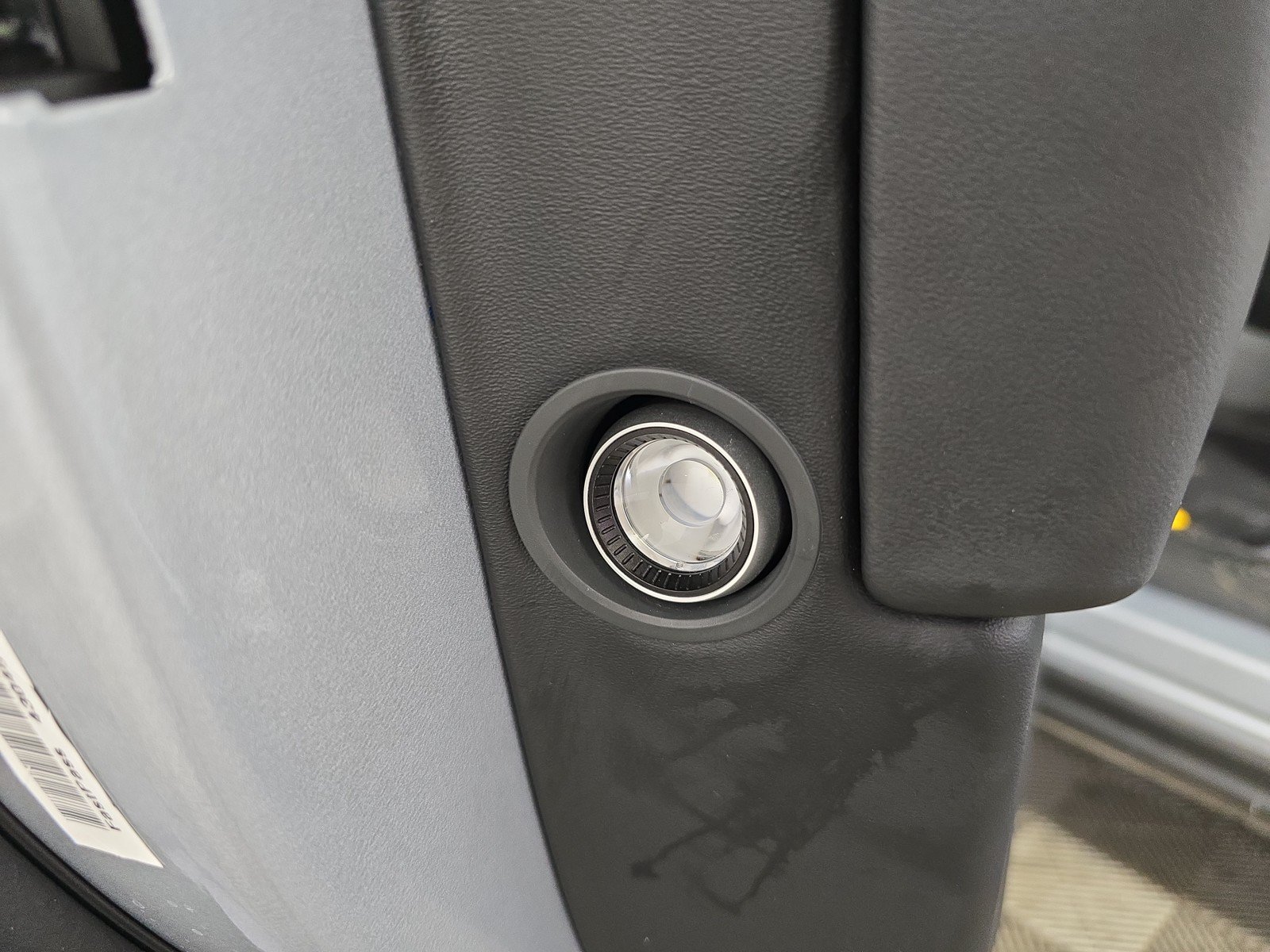 Used 2024 Rivian R1T Adventure AWD/4WD image 30