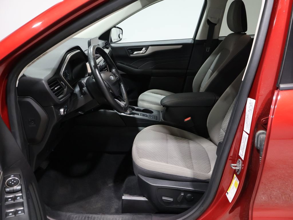 Used 2021 Ford Escape SE w/ Convenience Package image 9