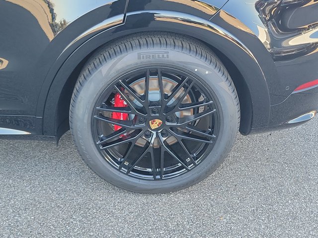 New 2026 Porsche Cayenne GTS AWD/4WD image 16
