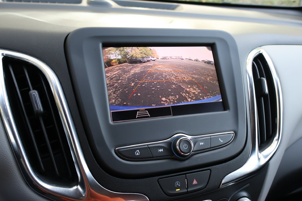 Used 2024 Chevrolet Equinox LS w/ LS Convenience Package FWD image 29