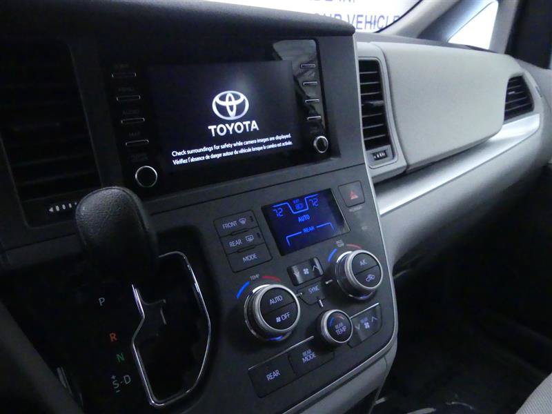 Used 2020 Toyota Sienna L FWD image 11