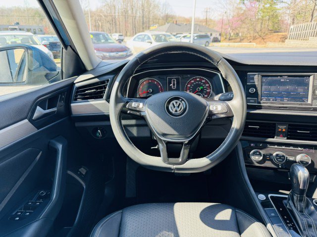 Used 2021 Volkswagen Jetta SE image 8