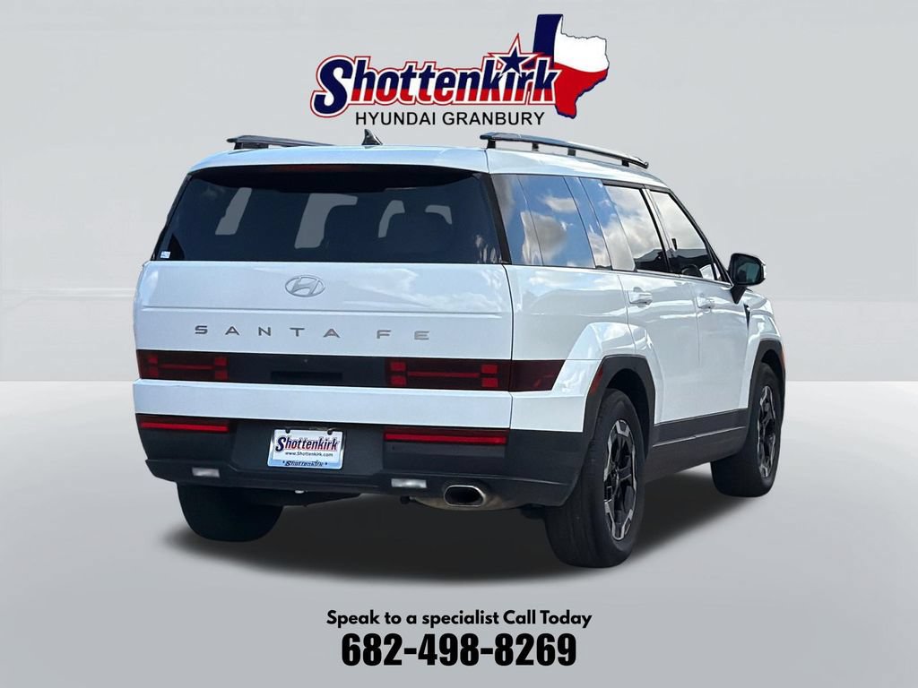 Used 2024 Hyundai Santa Fe SEL FWD image 5